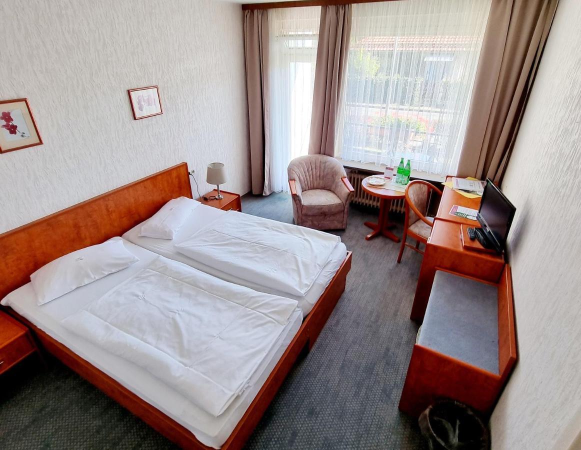 Hotel Heikenberg บัดเลาเทอร์แบร์ก ภายนอก รูปภาพ