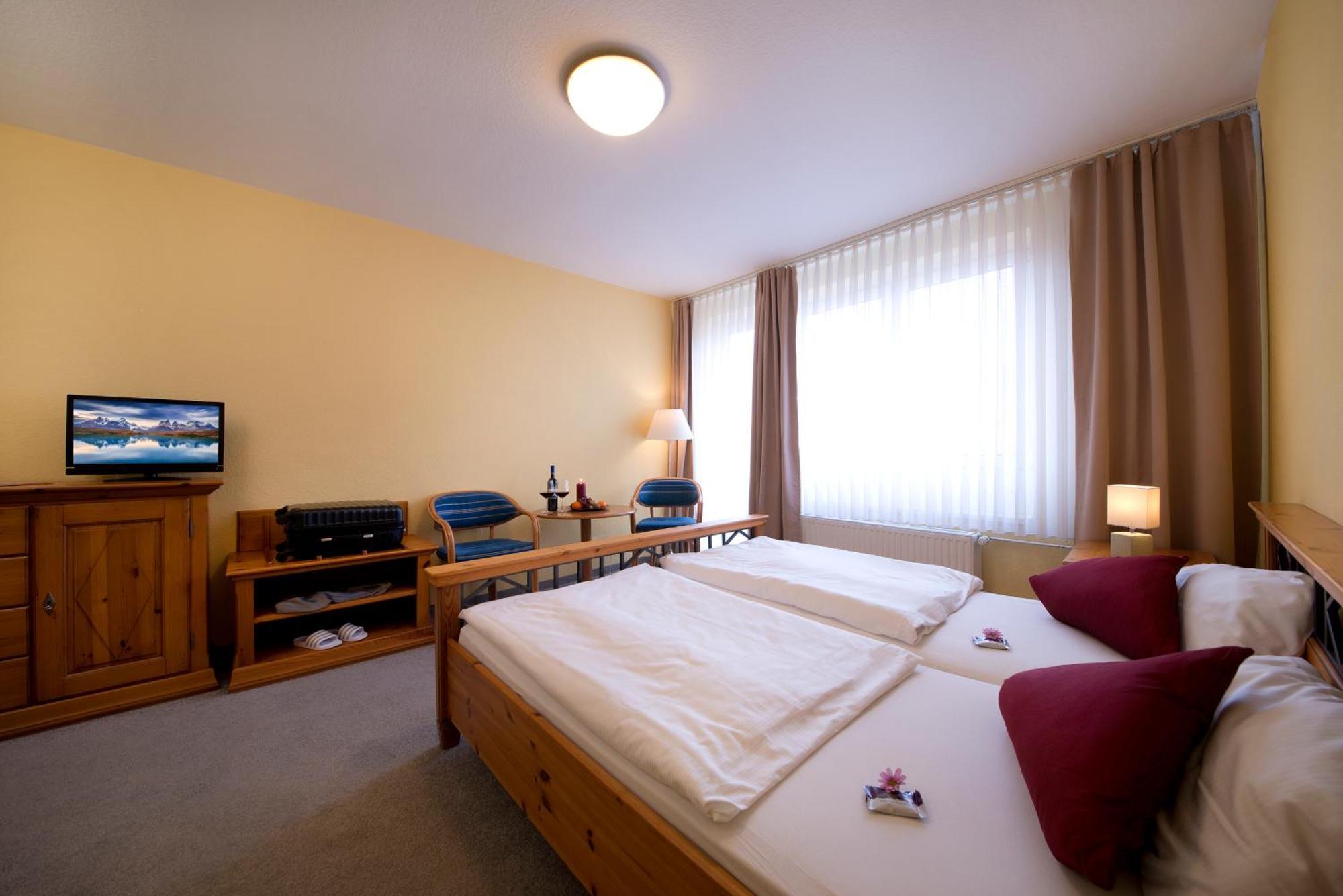 Hotel Heikenberg บัดเลาเทอร์แบร์ก ภายนอก รูปภาพ