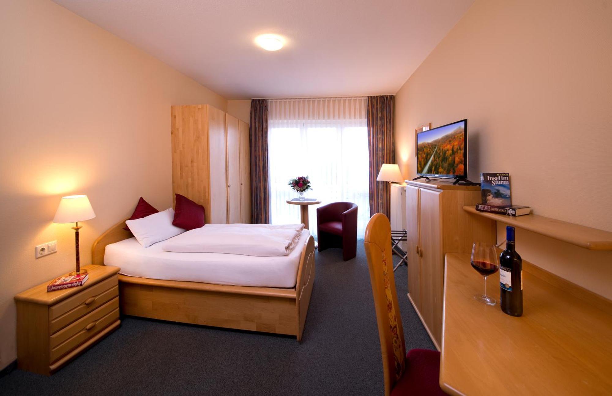Hotel Heikenberg บัดเลาเทอร์แบร์ก ภายนอก รูปภาพ